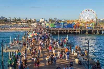 Santa Monica Pier Los Angeles (Public Domain | Pixabay)  Public Domain 
License Information available under 'Proof of Image Sources'